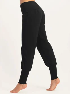 Devi Yoga Pants - Onyx Black