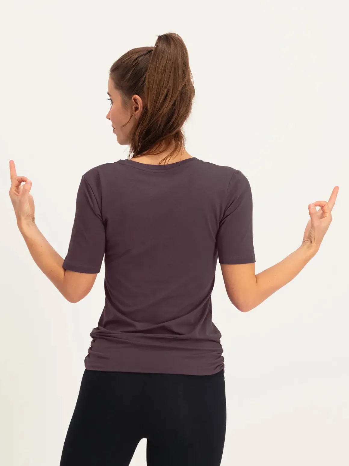 Kami Yoga Tee - Berry