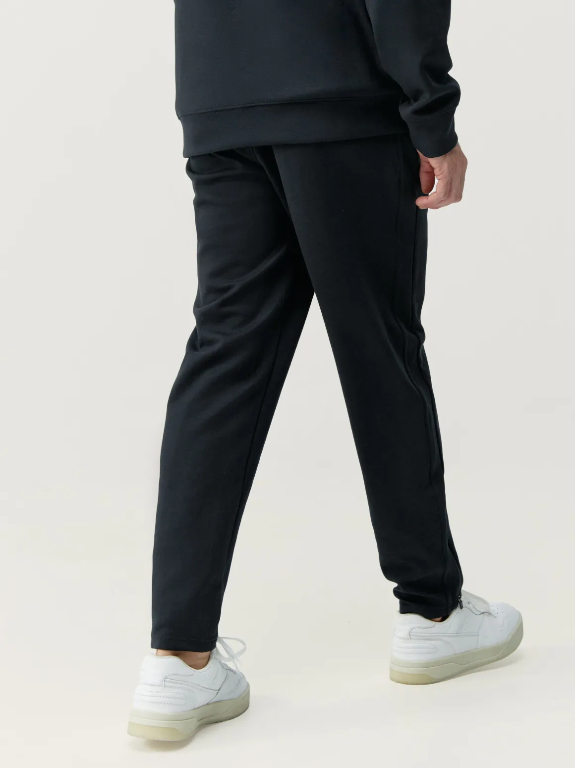 Ness Jogger - Black