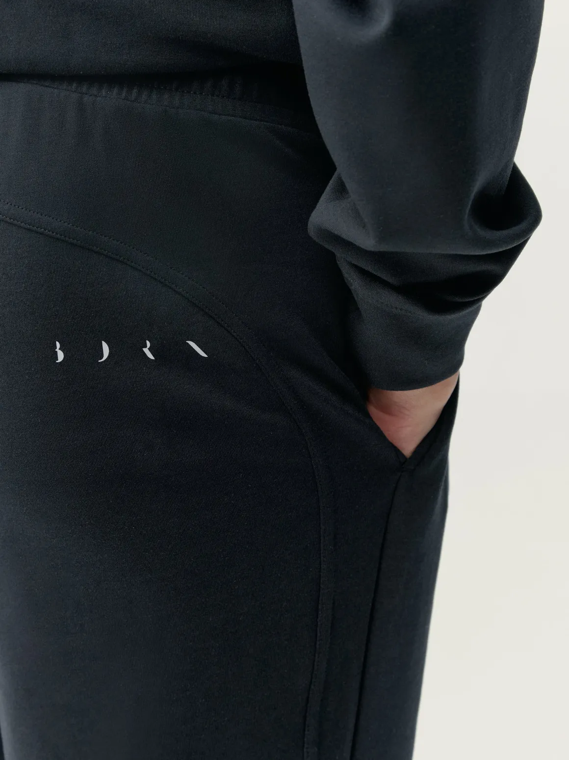 Ness Jogger - Black