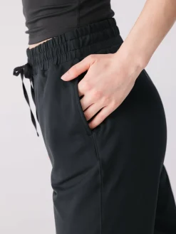 Reset Slim Straight Jogger- Black