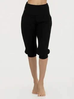 Sukha Capri Yoga Pants - Onyx Black