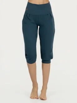 Sukha Capri Yoga Pants - Orion